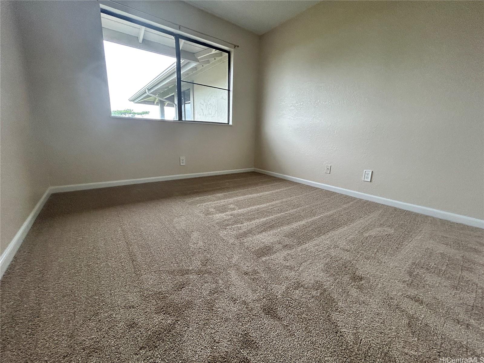 98-1784 Kaahumanu St Aiea - Rental - photo 12 of 20