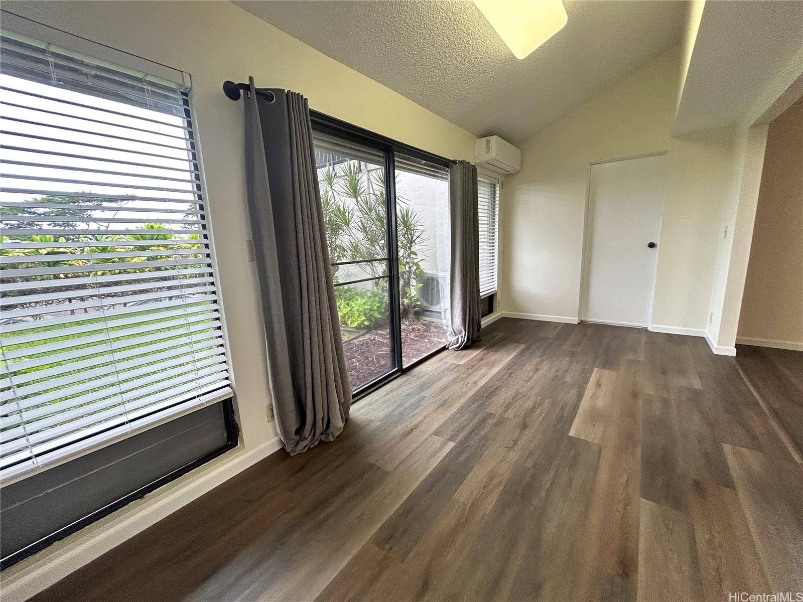 98-1784 Kaahumanu St Aiea - Rental - photo 8 of 20