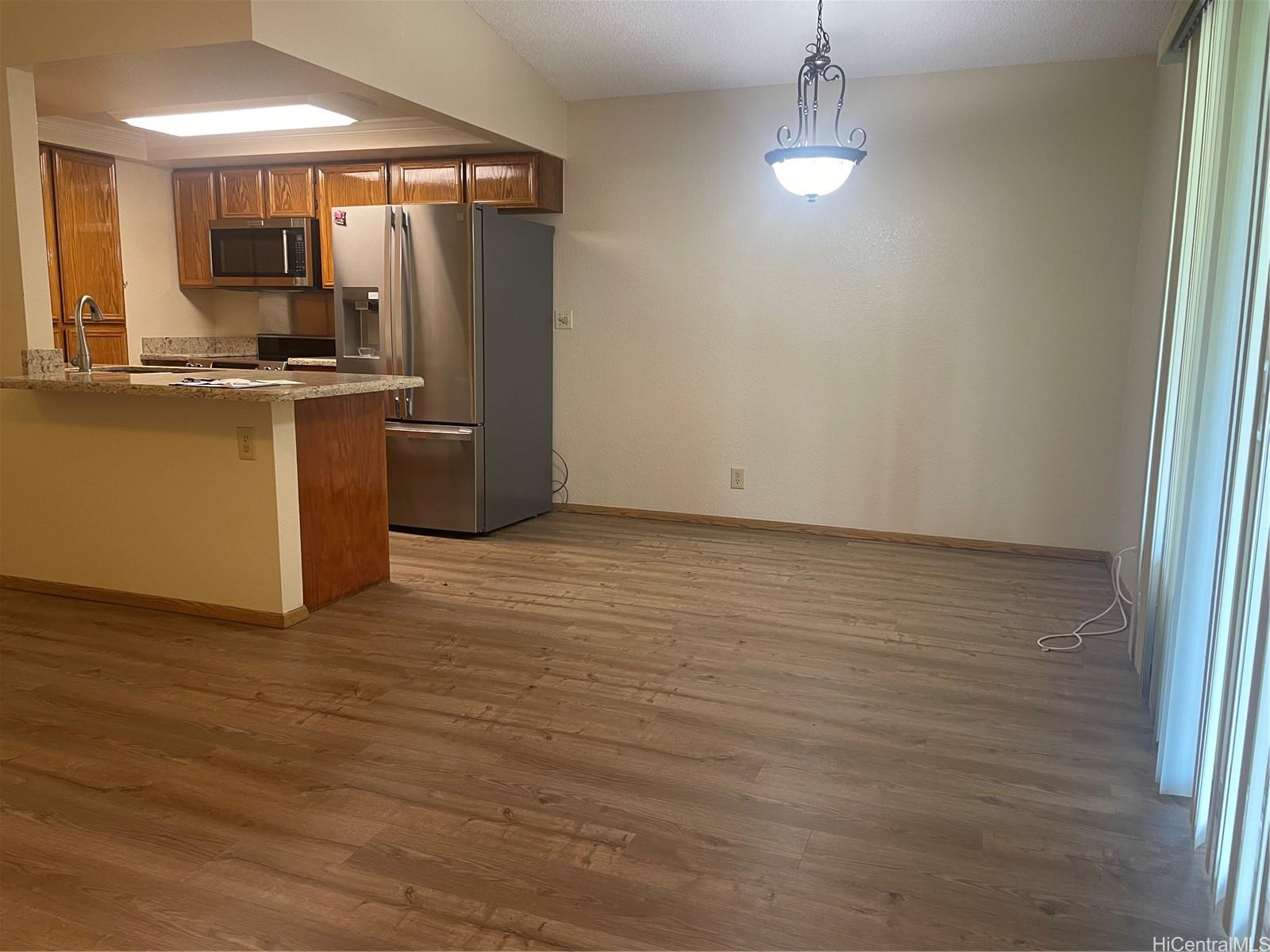 98-1805 Kaahumanu St Aiea - Rental - photo 2 of 10