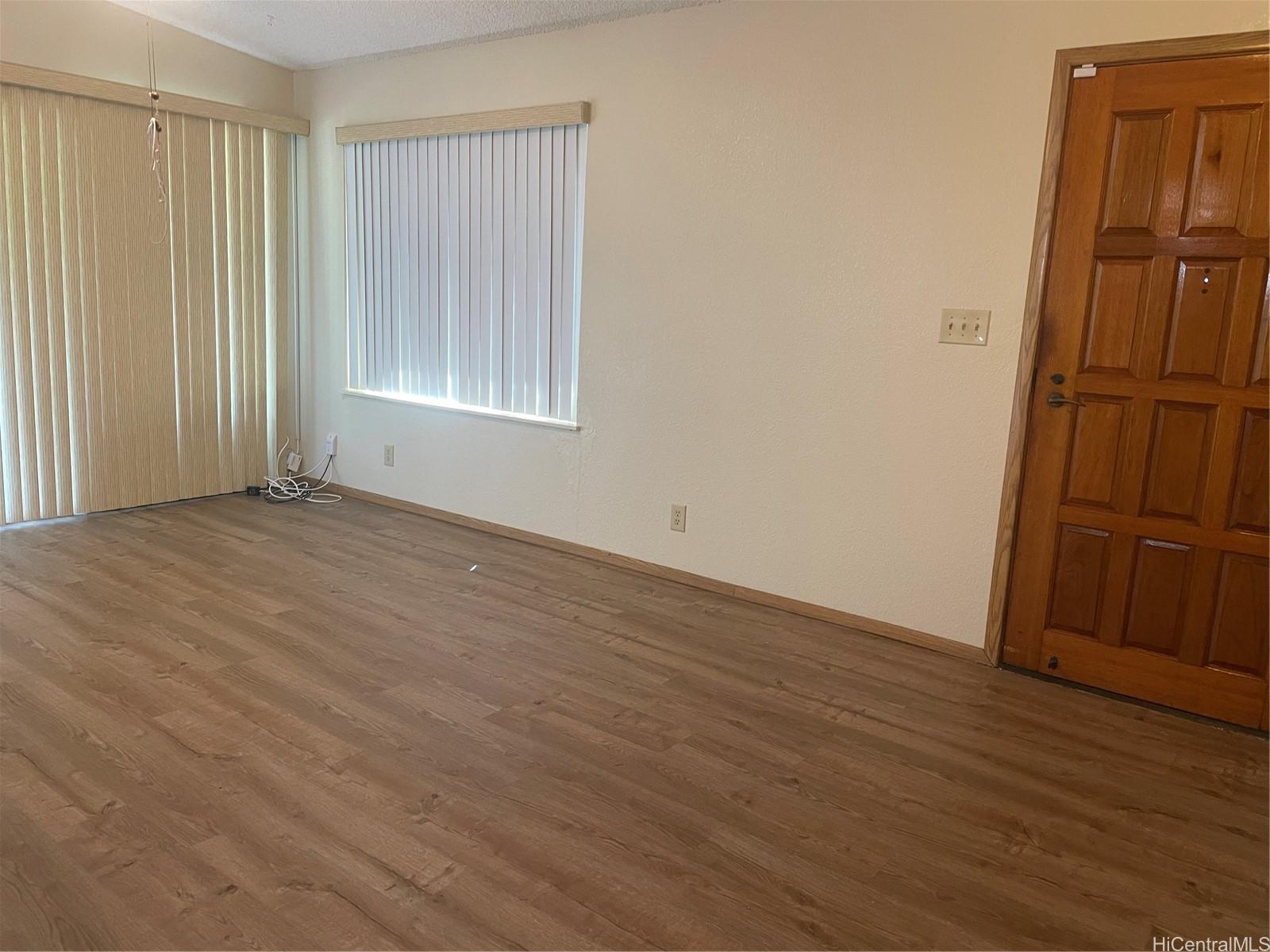 98-1805 Kaahumanu Street Aiea - Rental - photo 4 of 14