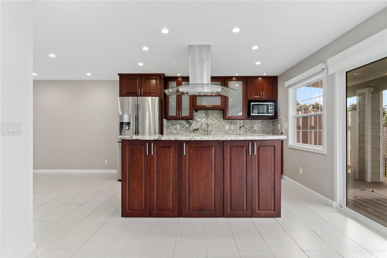 98-1810  Kaahumanu Street Wailuna, PearlCity home - photo 4 of 23