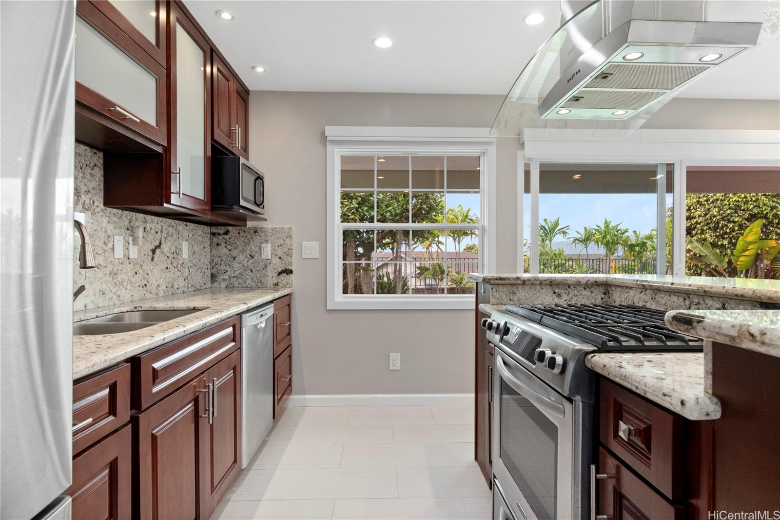 98-1810  Kaahumanu Street Wailuna, PearlCity home - photo 5 of 23