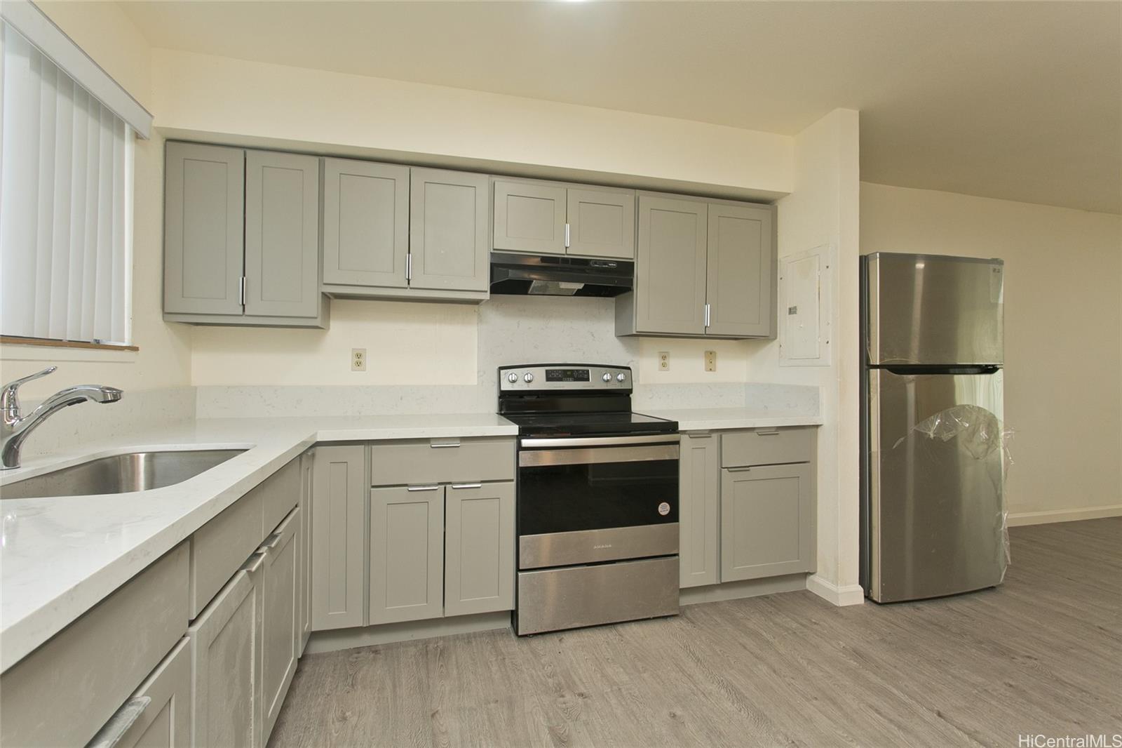 Wailuna AOAO townhouse # 78B, Aiea, Hawaii - photo 11 of 14