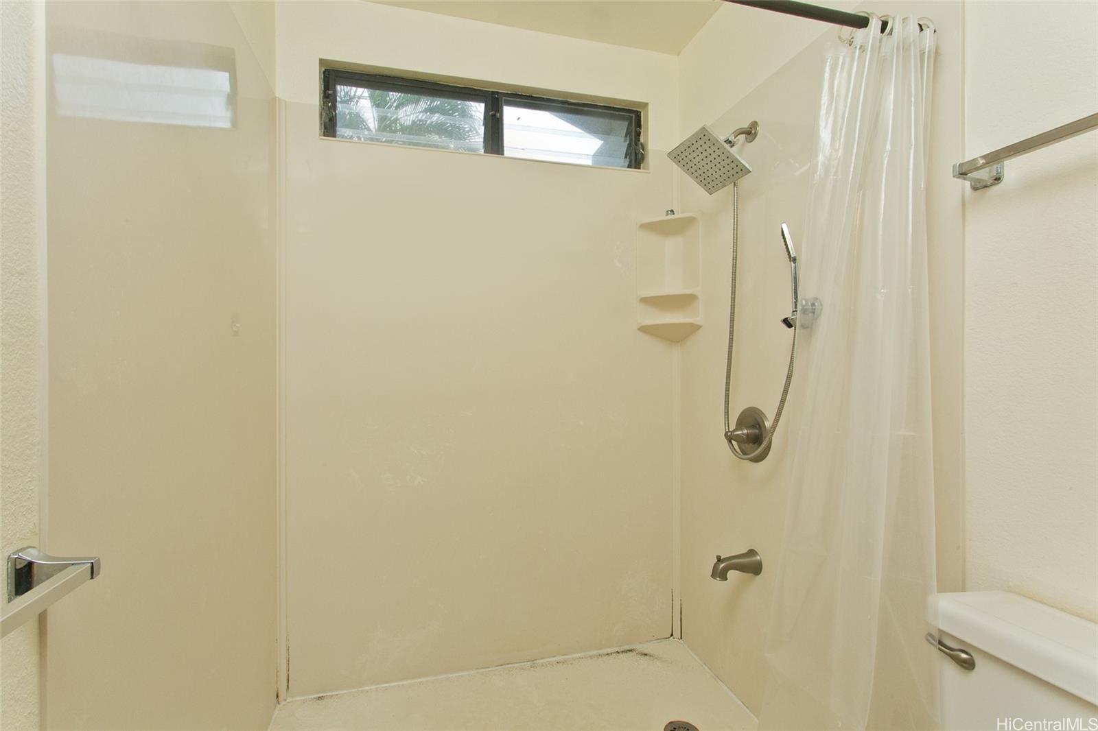 Wailuna AOAO townhouse # 78B, Aiea, Hawaii - photo 7 of 14