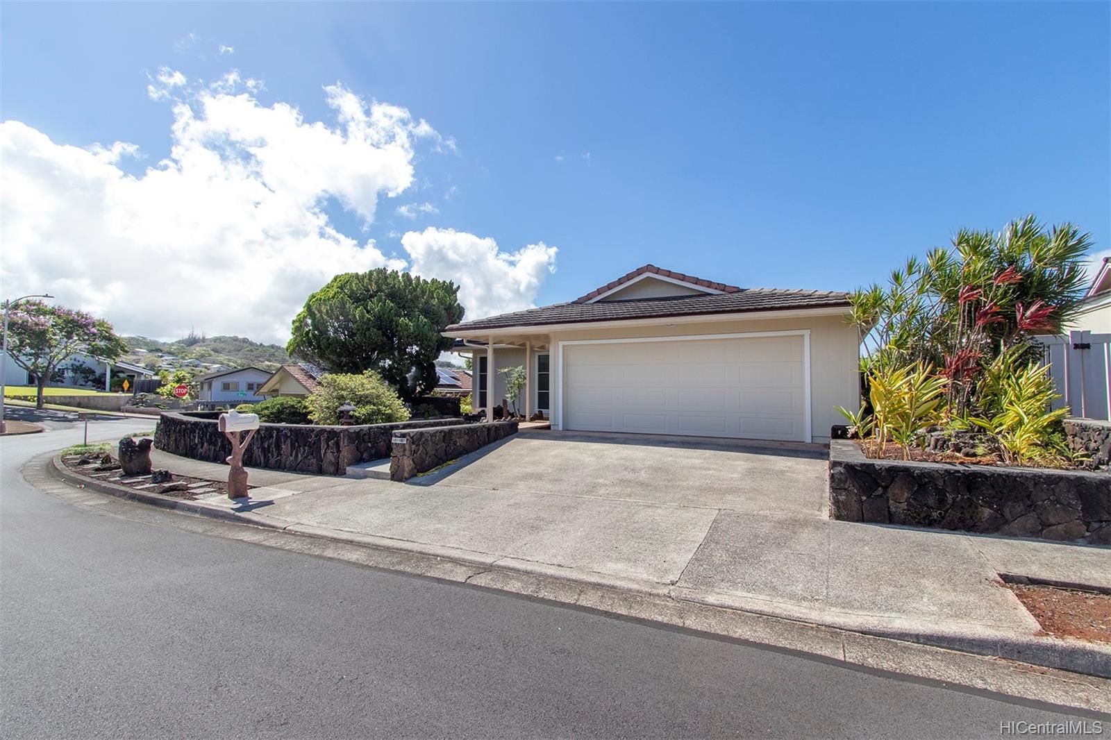 98-1967 Wilou Street , Aiea, Hi 96701 | Newtown