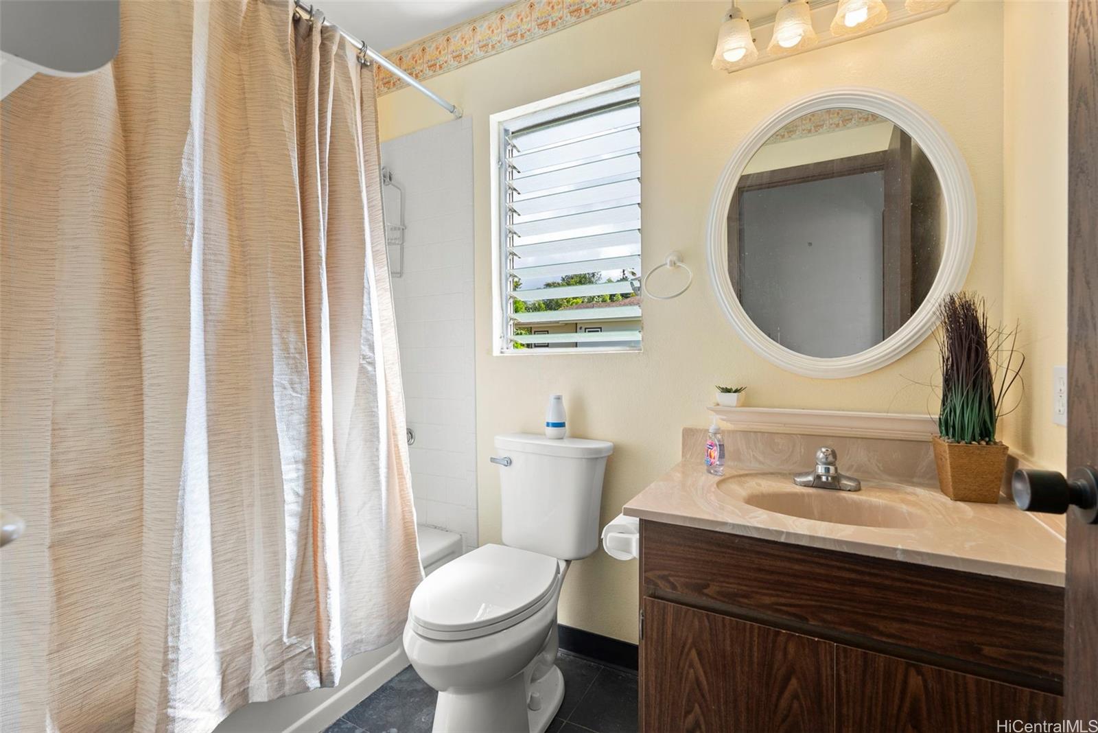 98-2026  Hapaki Street Newtown, PearlCity home - photo 18 of 25