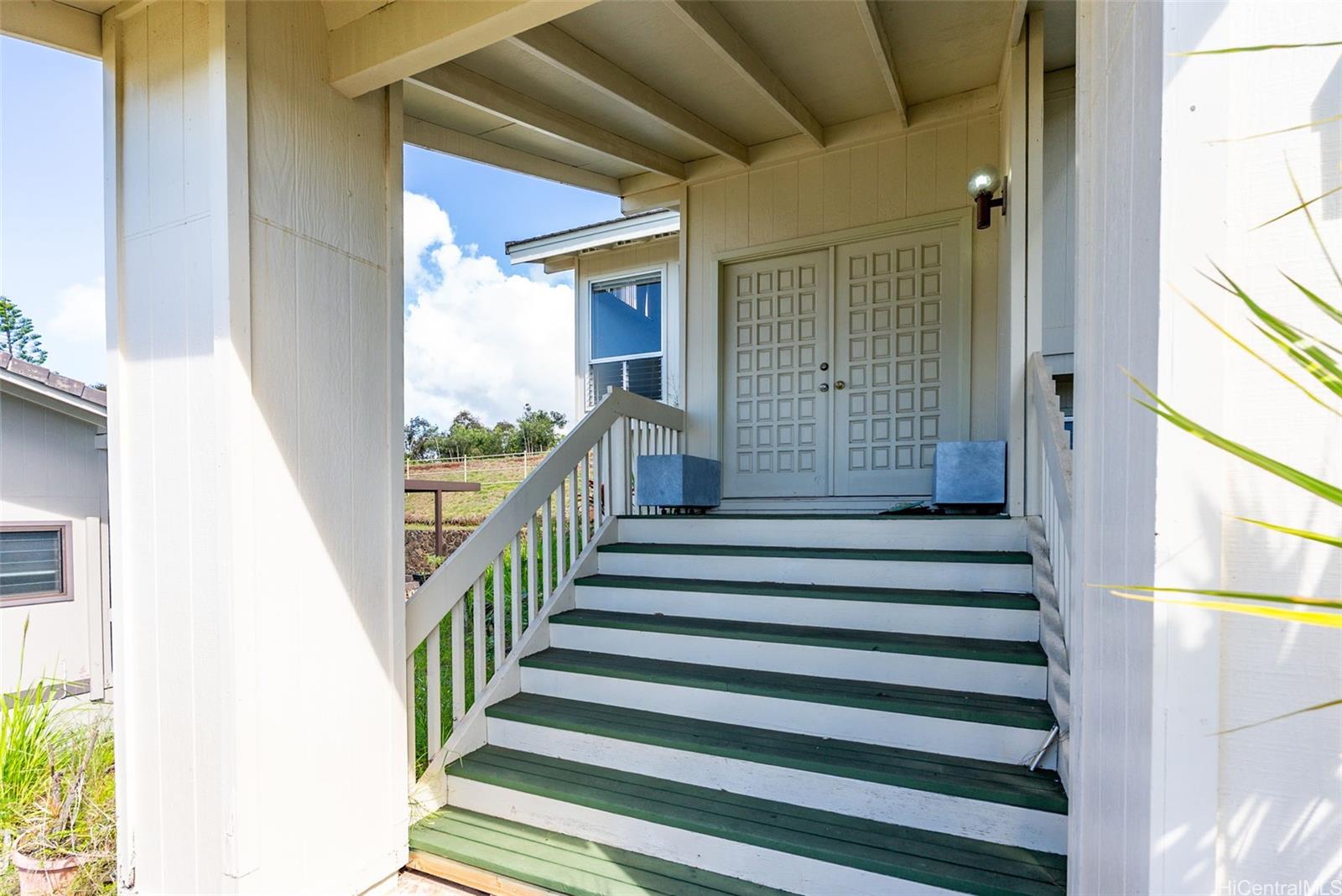 98-2026  Hapaki Street Newtown, PearlCity home - photo 3 of 25