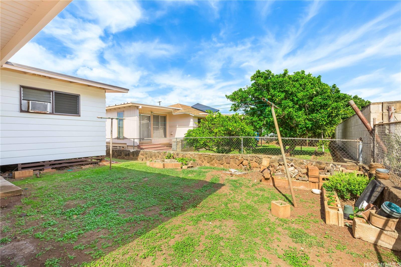 98-213  Oa Street Waimalu, PearlCity home - photo 12 of 14