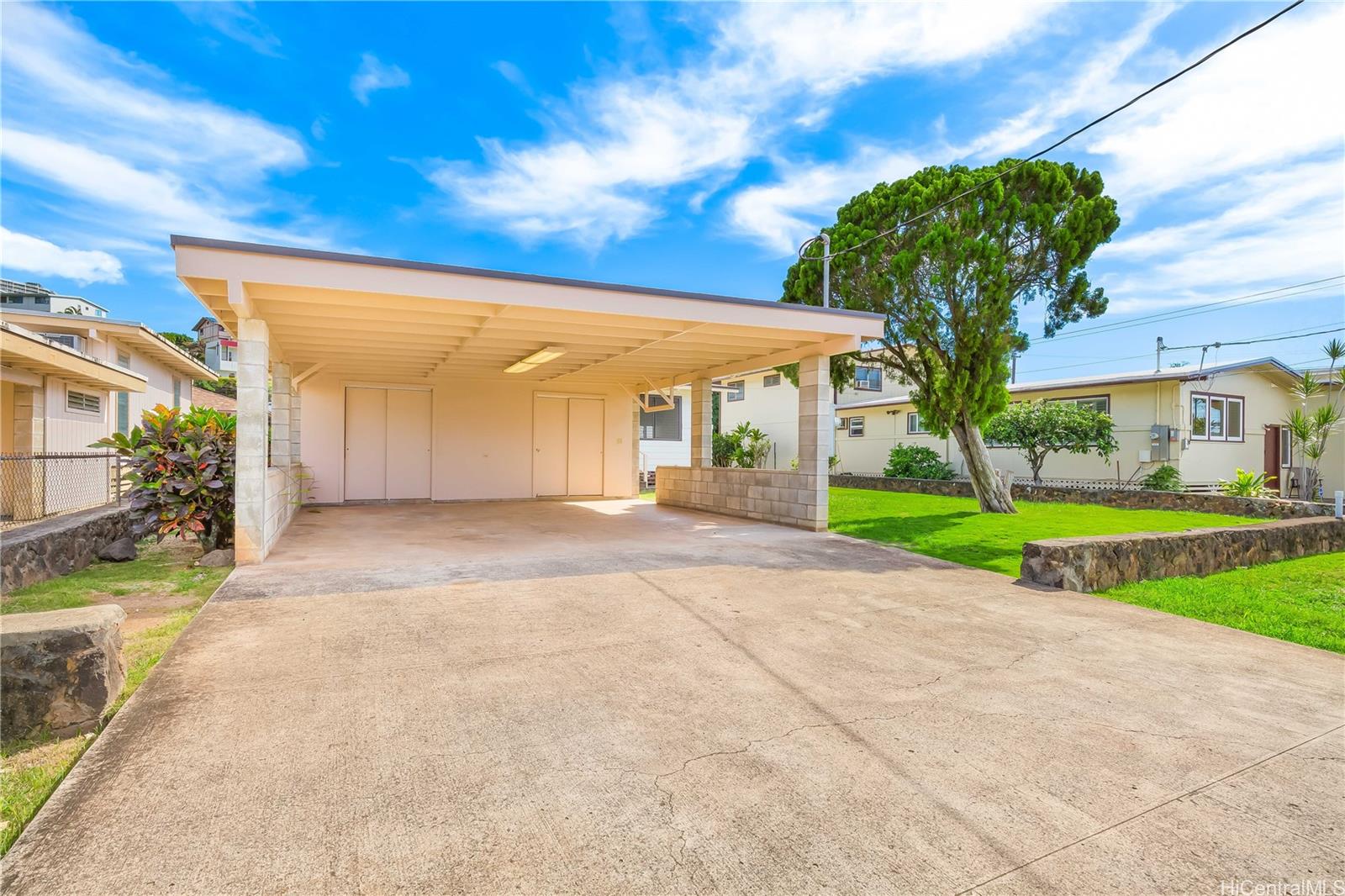 98-213  Oa Street Waimalu, PearlCity home - photo 13 of 14