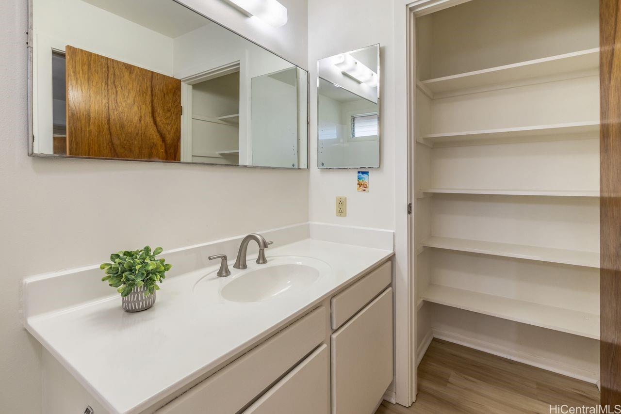 98-219  Pahemo Street Waimalu, PearlCity home - photo 10 of 24