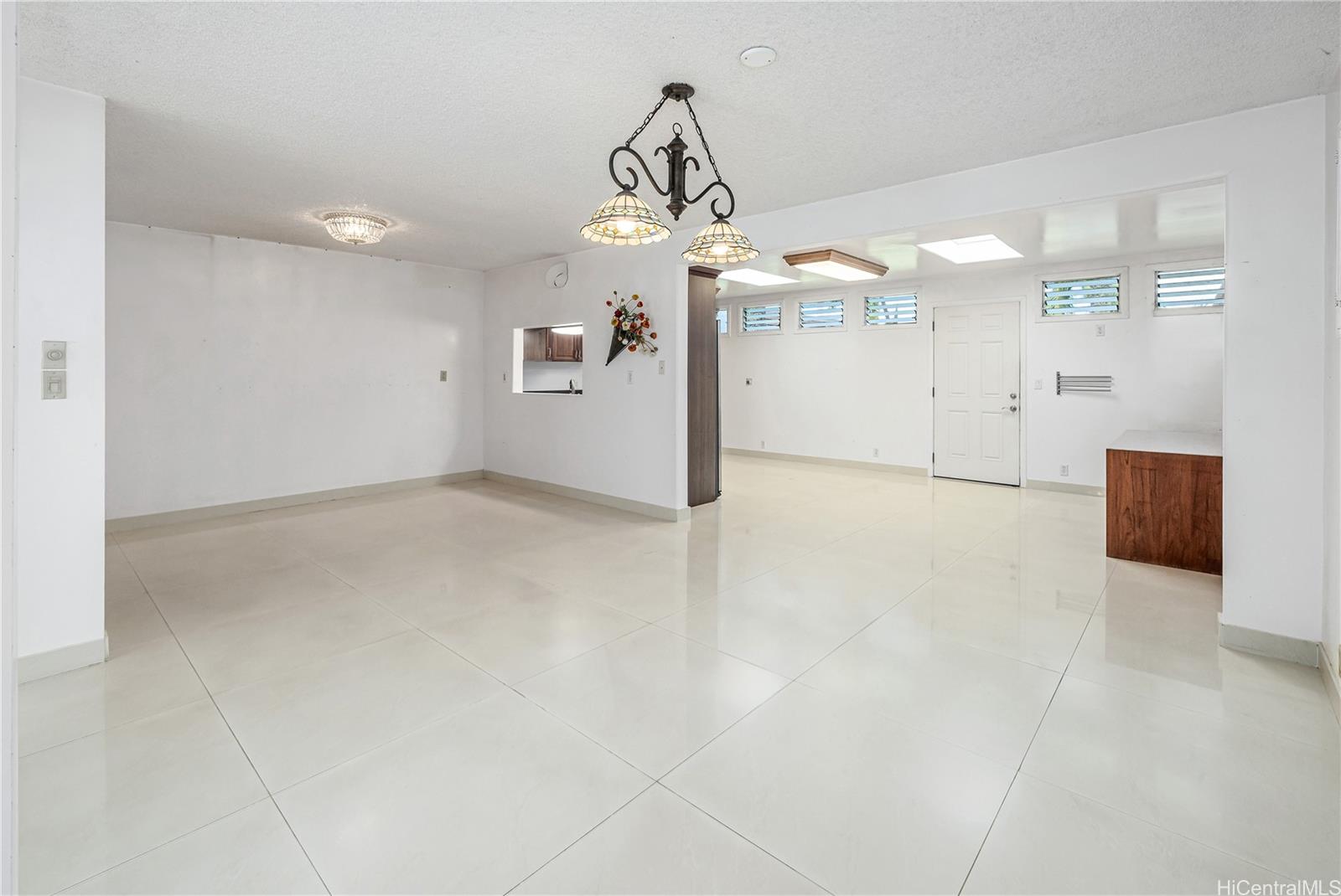 Pacific Village condo # J4, Aiea, Hawaii - photo 6 of 25