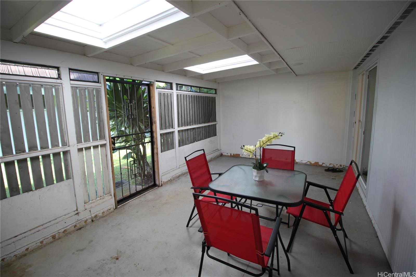 98-271 Kaonohi Street townhouse # H2, Aiea, Hawaii - photo 16 of 25