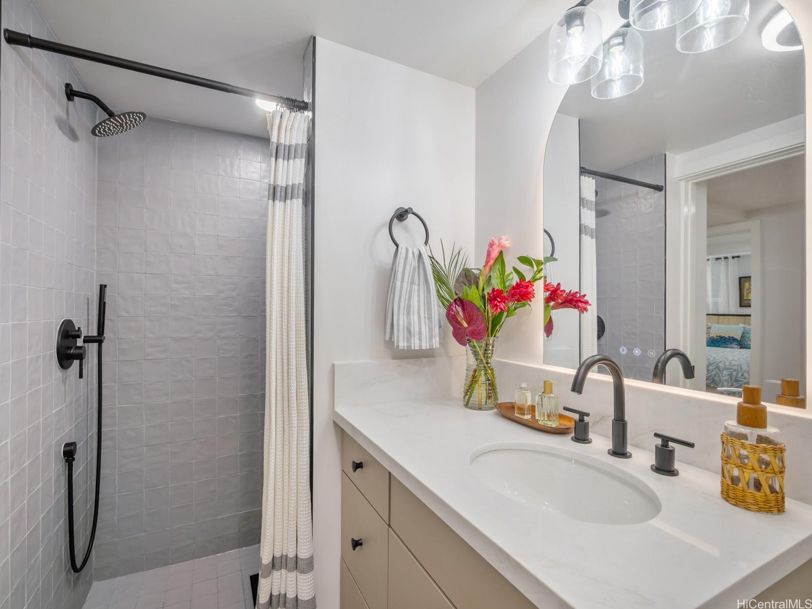 98-285  Hale Momi Place Pearlridge, PearlCity home - photo 16 of 25