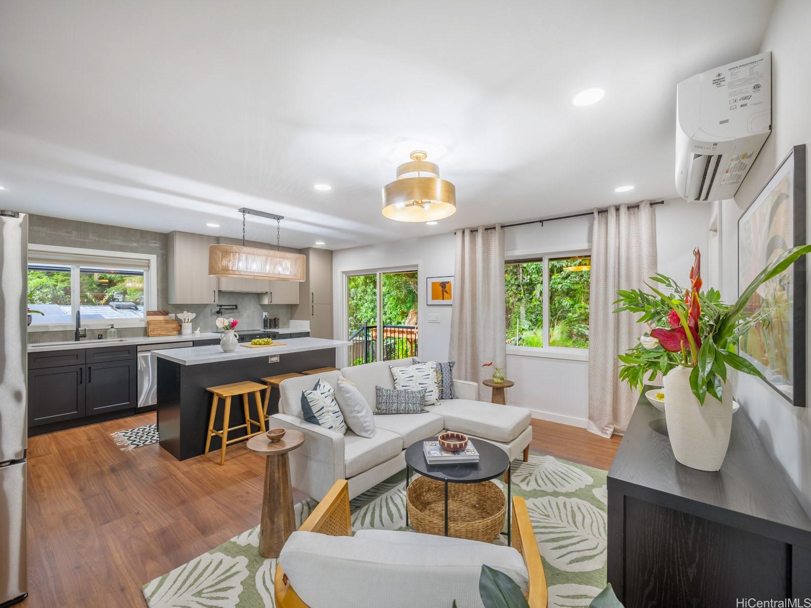 98-285  Hale Momi Place Pearlridge, PearlCity home - photo 4 of 25