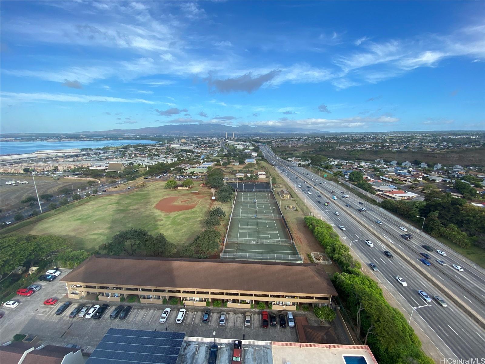 98-288 Kaonohi St Aiea - Rental - photo 6 of 8