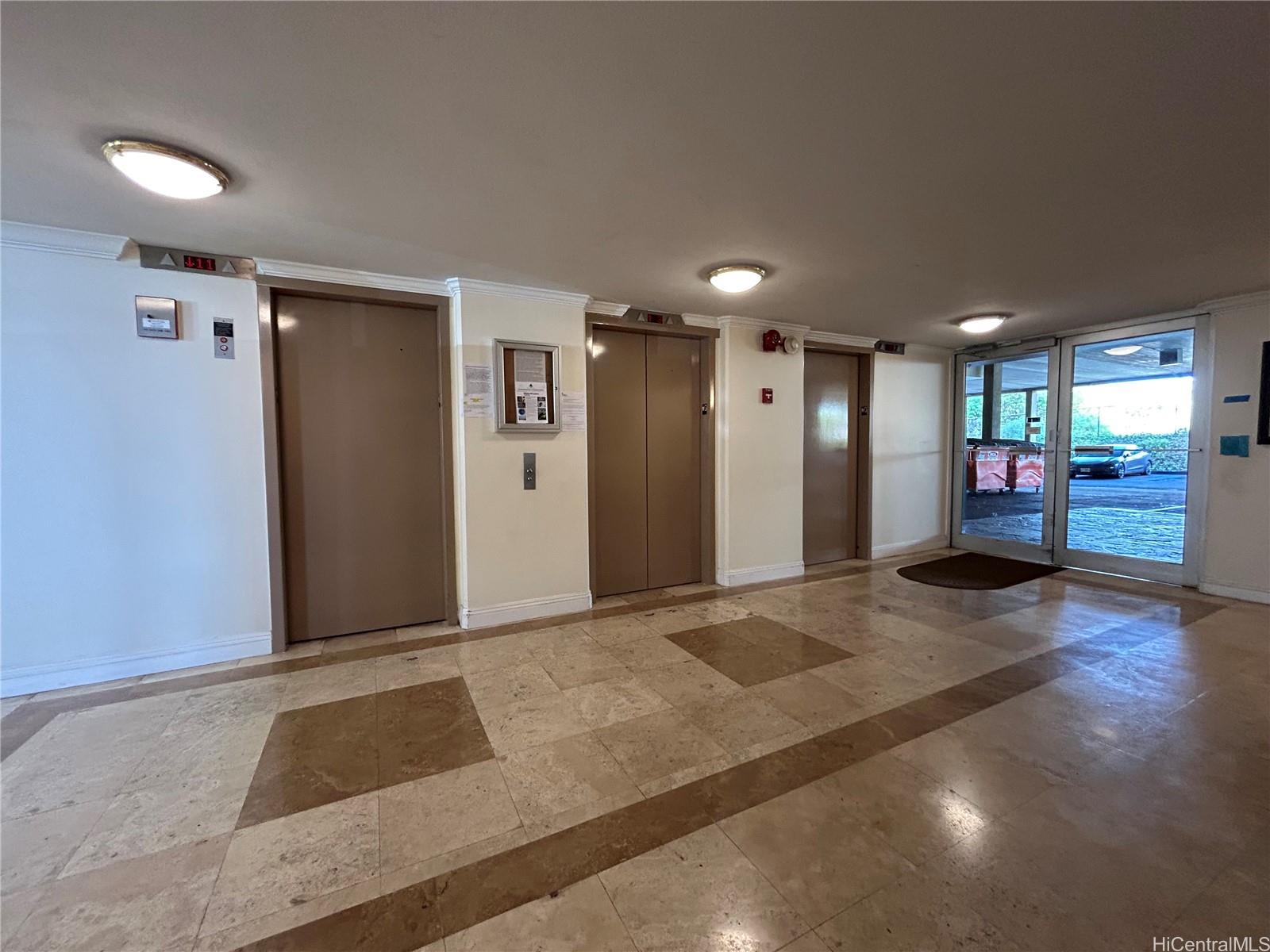 Pearlridge Square condo # 2604, Aiea, Hawaii - photo 9 of 13