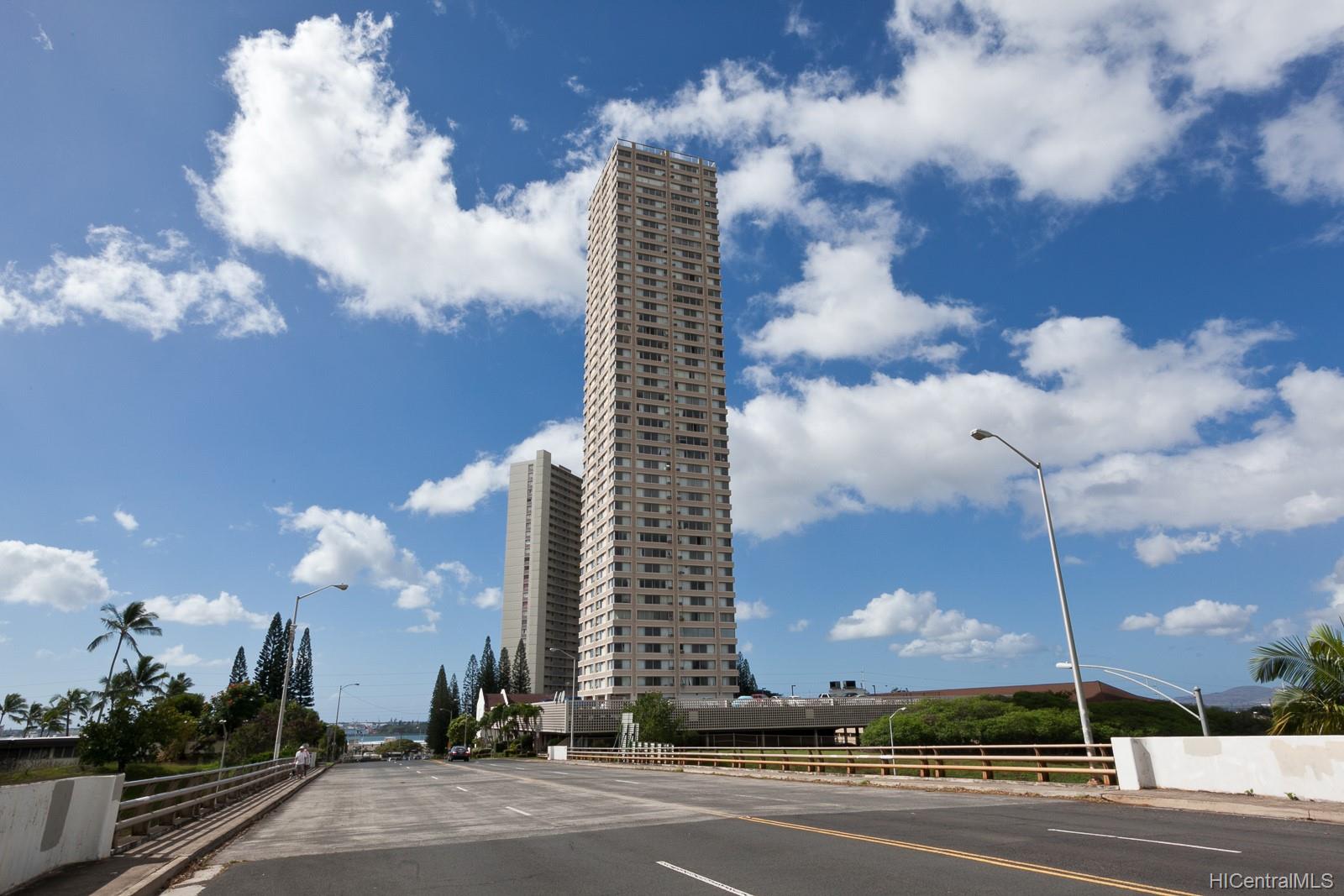 Pearlridge Square 2807, 98288 Kaonohi Street, Aiea Pearlridge condo