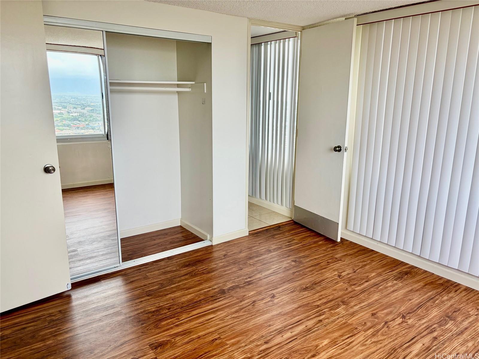 98-288 Kaonohi St Aiea - Rental - photo 5 of 11