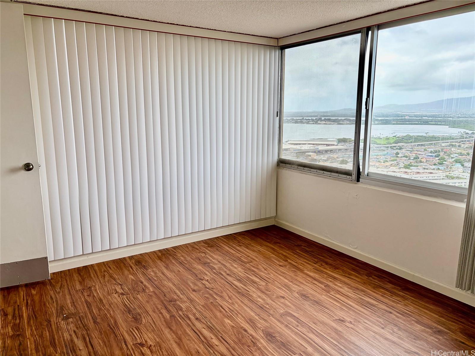 98-288 Kaonohi St Aiea - Rental - photo 7 of 11