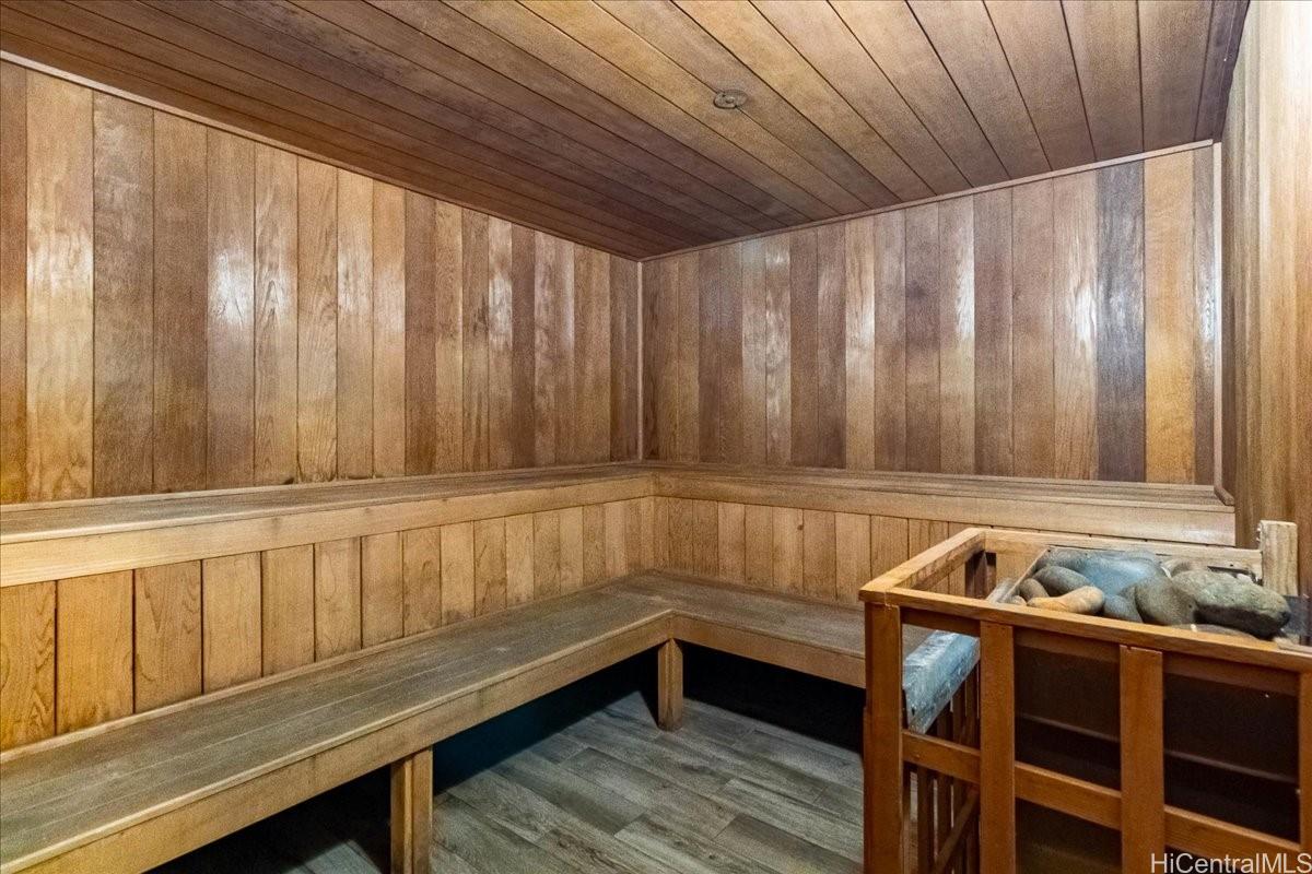 Pearlridge Square condo # 3405, Aiea, Hawaii - photo 15 of 22