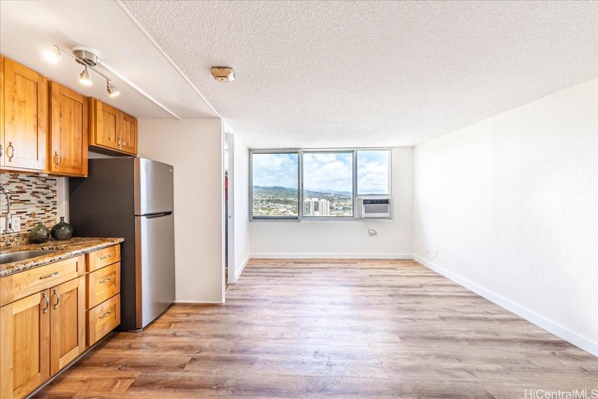 Pearlridge Square condo # 3405, Aiea, Hawaii - photo 3 of 22