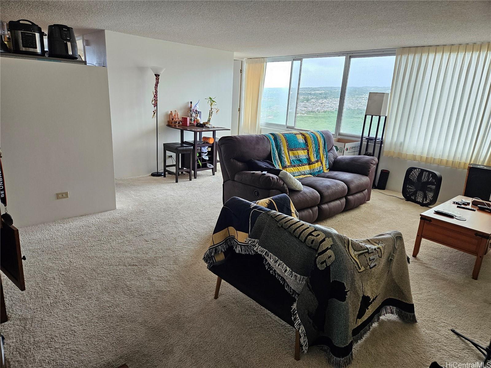 Pearlridge Square condo # 3804, Aiea, Hawaii - photo 2 of 13