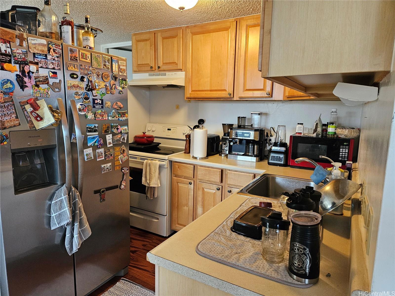 Pearlridge Square condo # 3804, Aiea, Hawaii - photo 4 of 13