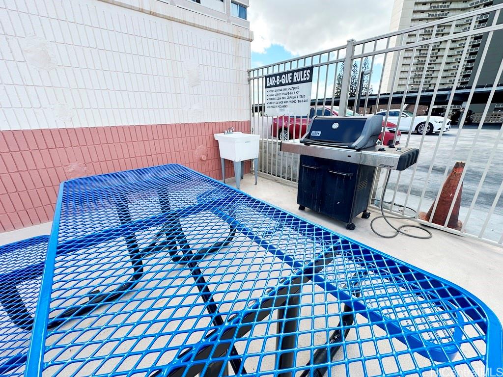 Pearlridge Square condo # 3903, Aiea, Hawaii - photo 21 of 22