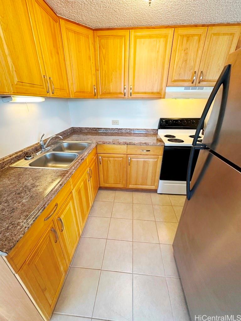 Pearlridge Square condo # 3903, Aiea, Hawaii - photo 6 of 22