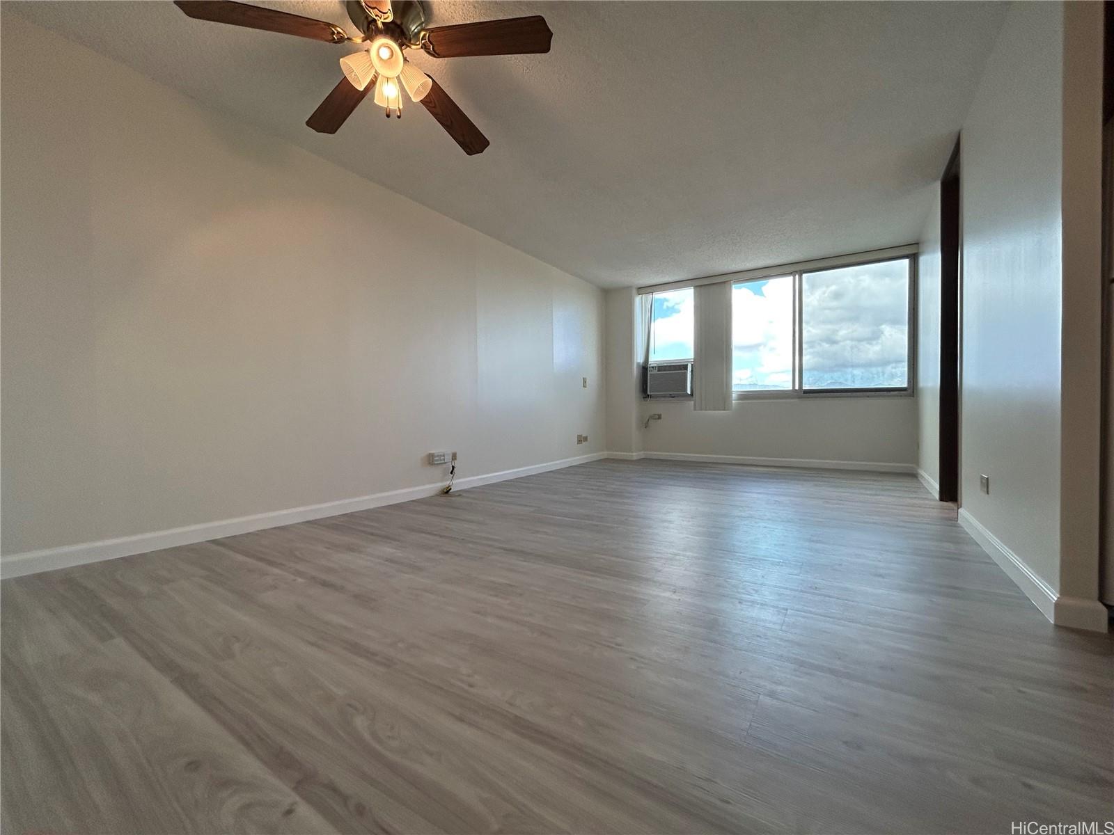 Pearlridge Square condo # 808, Aiea, Hawaii - photo 9 of 13