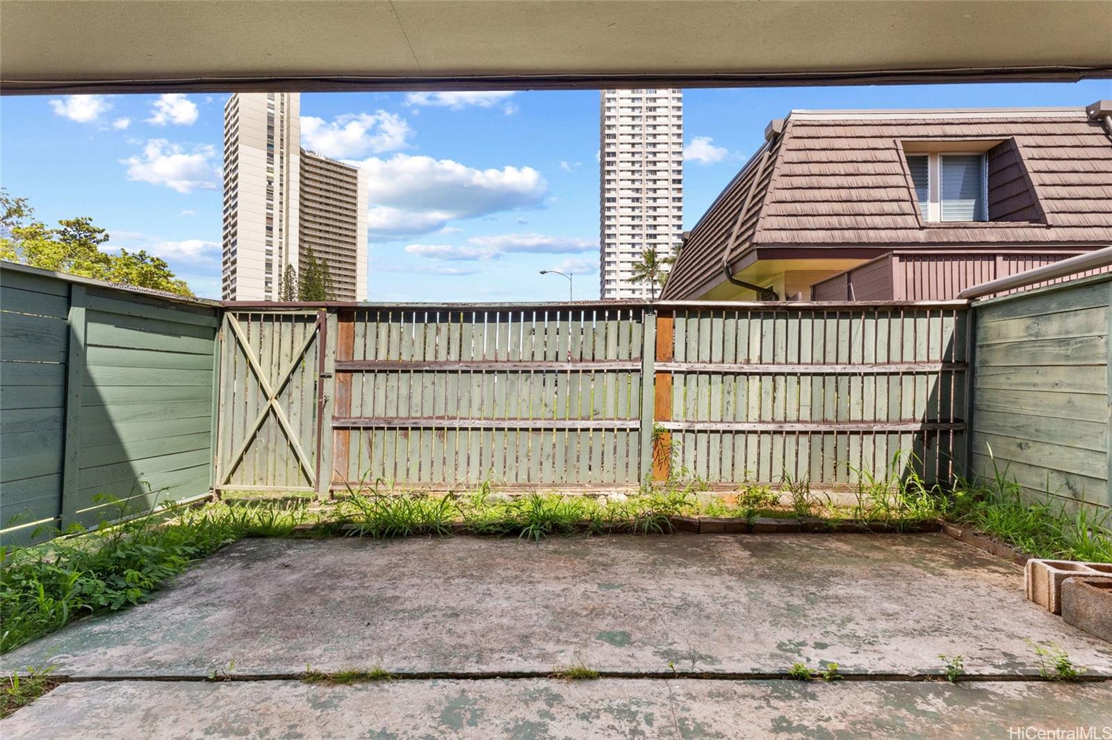 98-297 Ualo Street townhouse # W1, Aiea, Hawaii - photo 15 of 15