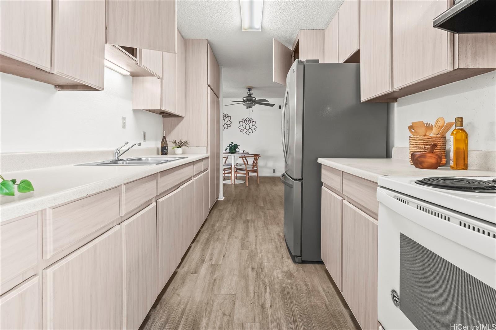 98-324  Puaalii Street Pearlridge, PearlCity home - photo 8 of 22