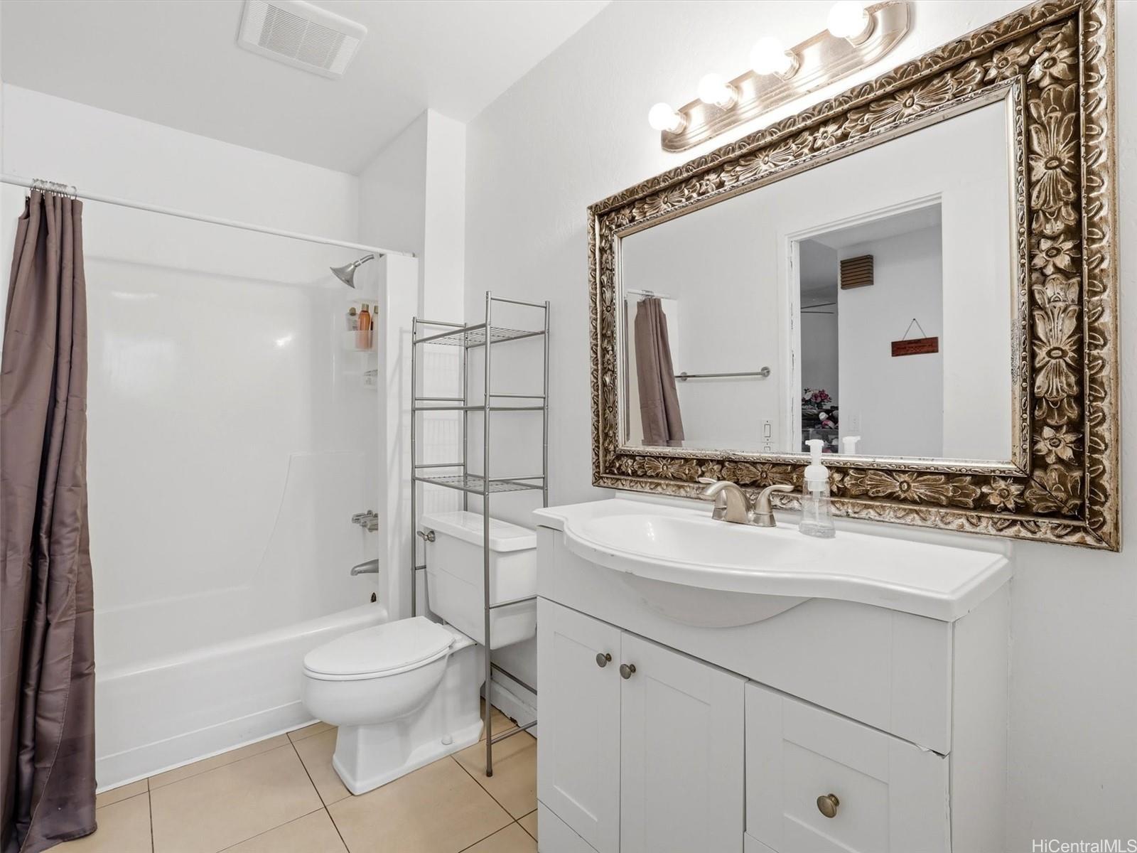 Bougainville condo # 245, Aiea, Hawaii - photo 8 of 19