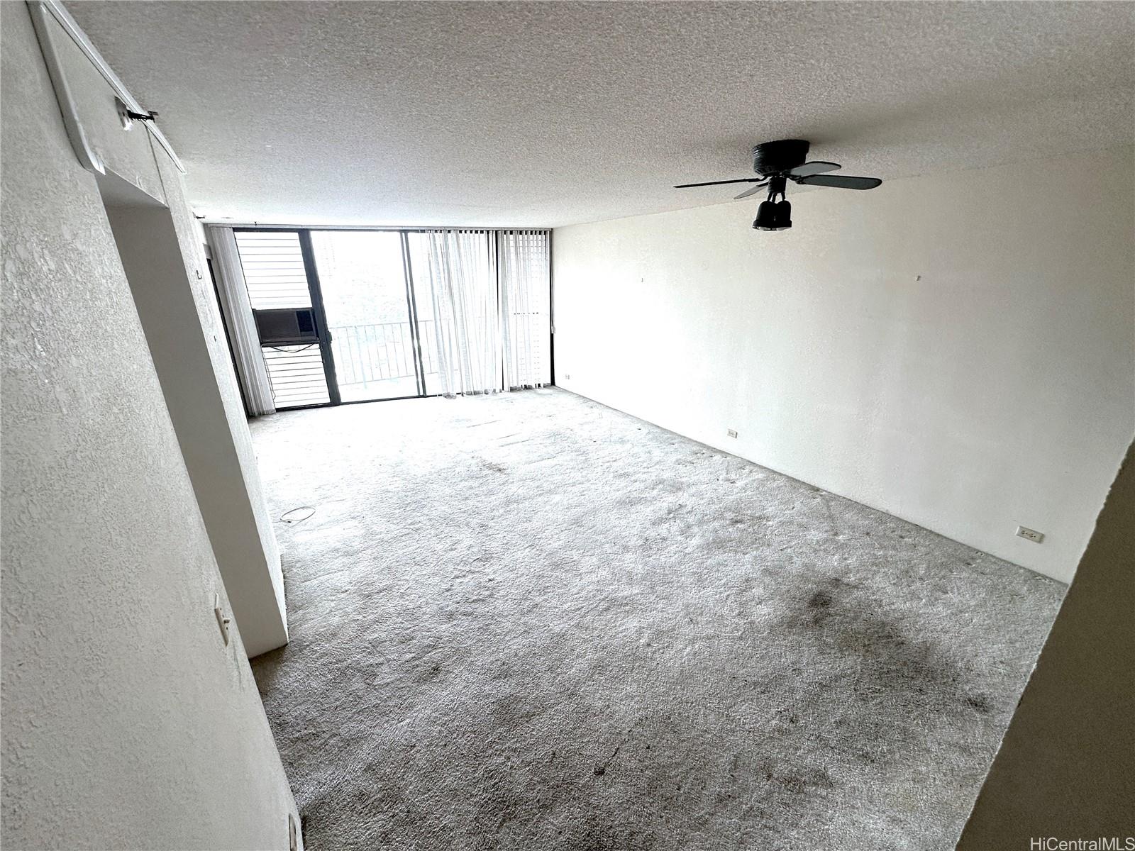 Park At Pearlridge condo # C1206, Aiea, Hawaii - photo 2 of 10