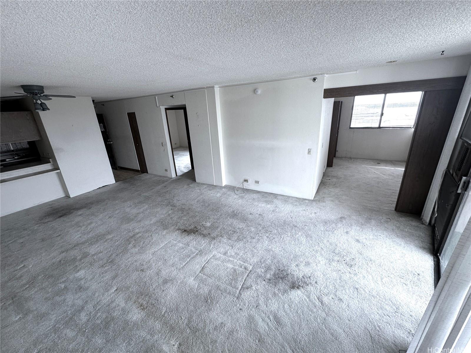 Park At Pearlridge condo # C1206, Aiea, Hawaii - photo 3 of 10