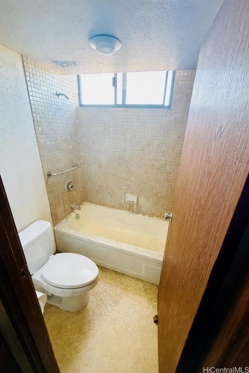 Park At Pearlridge condo # C1206, Aiea, Hawaii - photo 9 of 11