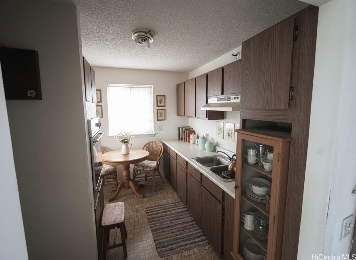 Park At Pearlridge condo # C1206, Aiea, Hawaii - photo 2 of 9