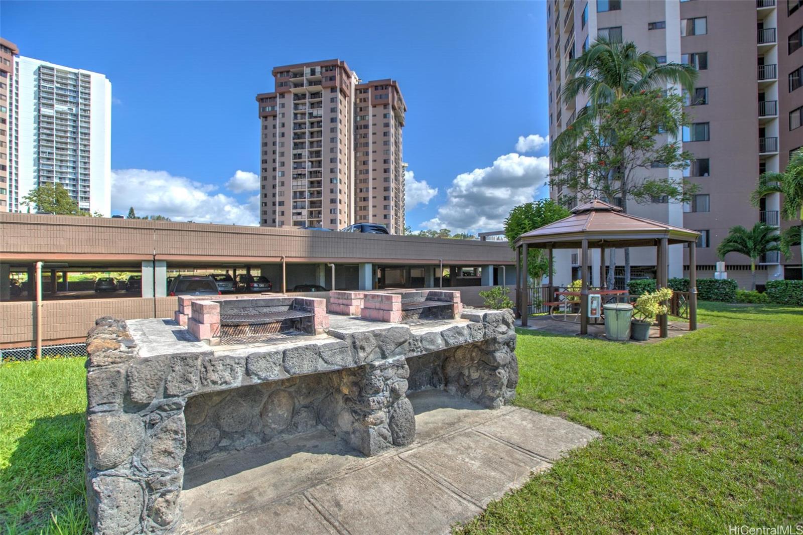 Park at Pearlridge condo # C/1301, Aiea, Hawaii - photo 18 of 22