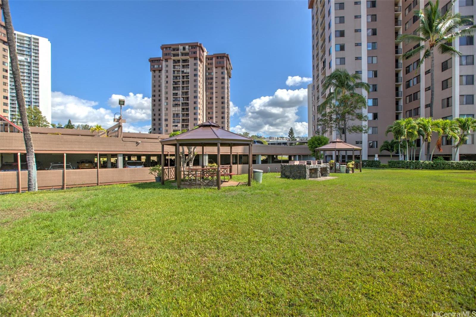 Park at Pearlridge condo # C/1301, Aiea, Hawaii - photo 19 of 22