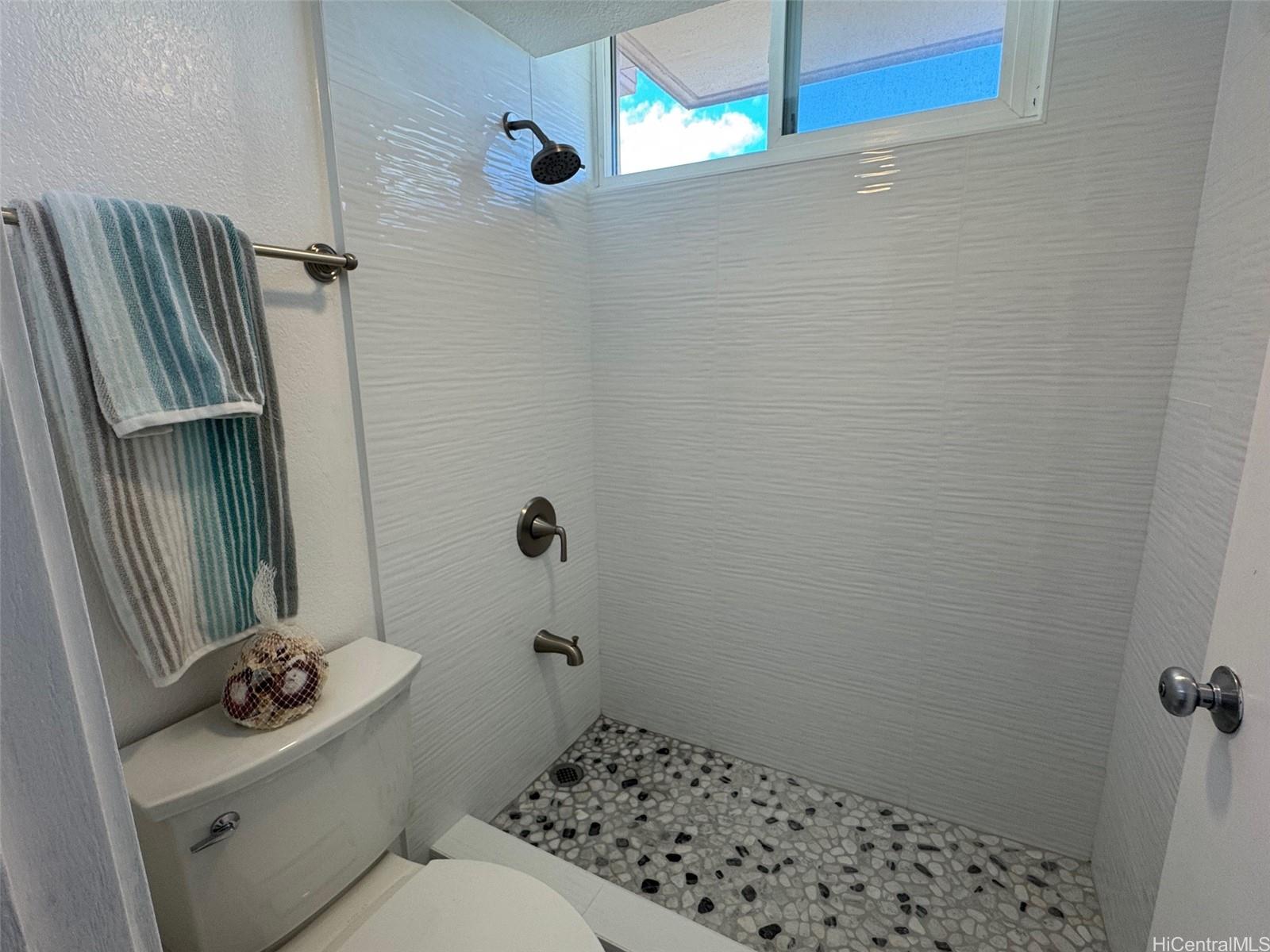 Park At Pearlridge condo # C1706, Aiea, Hawaii - photo 11 of 19