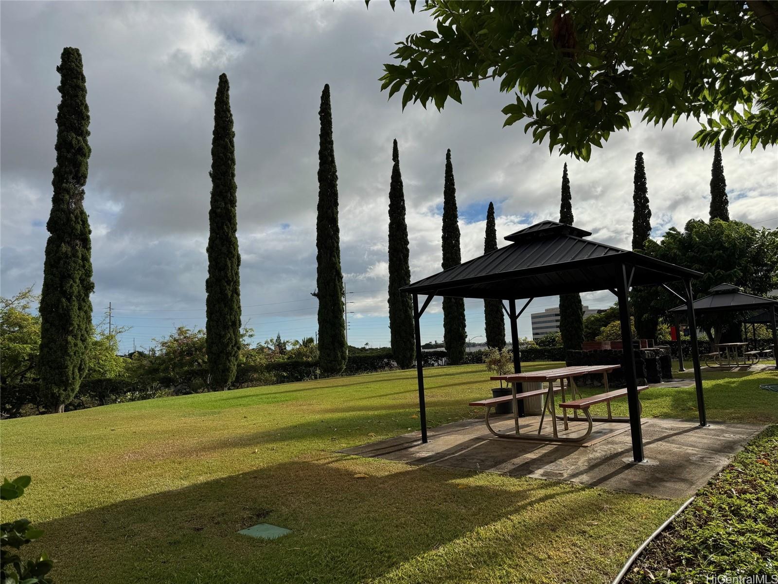 Park At Pearlridge condo # C1706, Aiea, Hawaii - photo 17 of 19