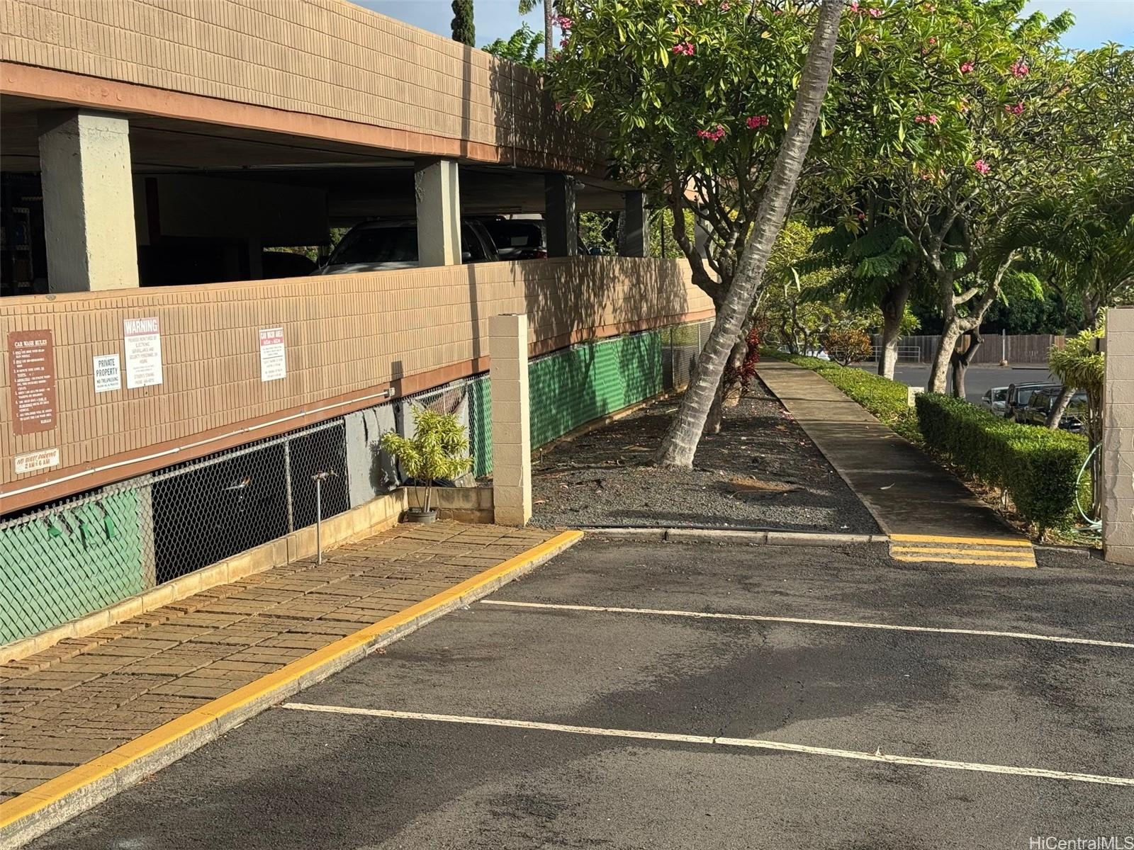 Park At Pearlridge condo # C1706, Aiea, Hawaii - photo 18 of 19