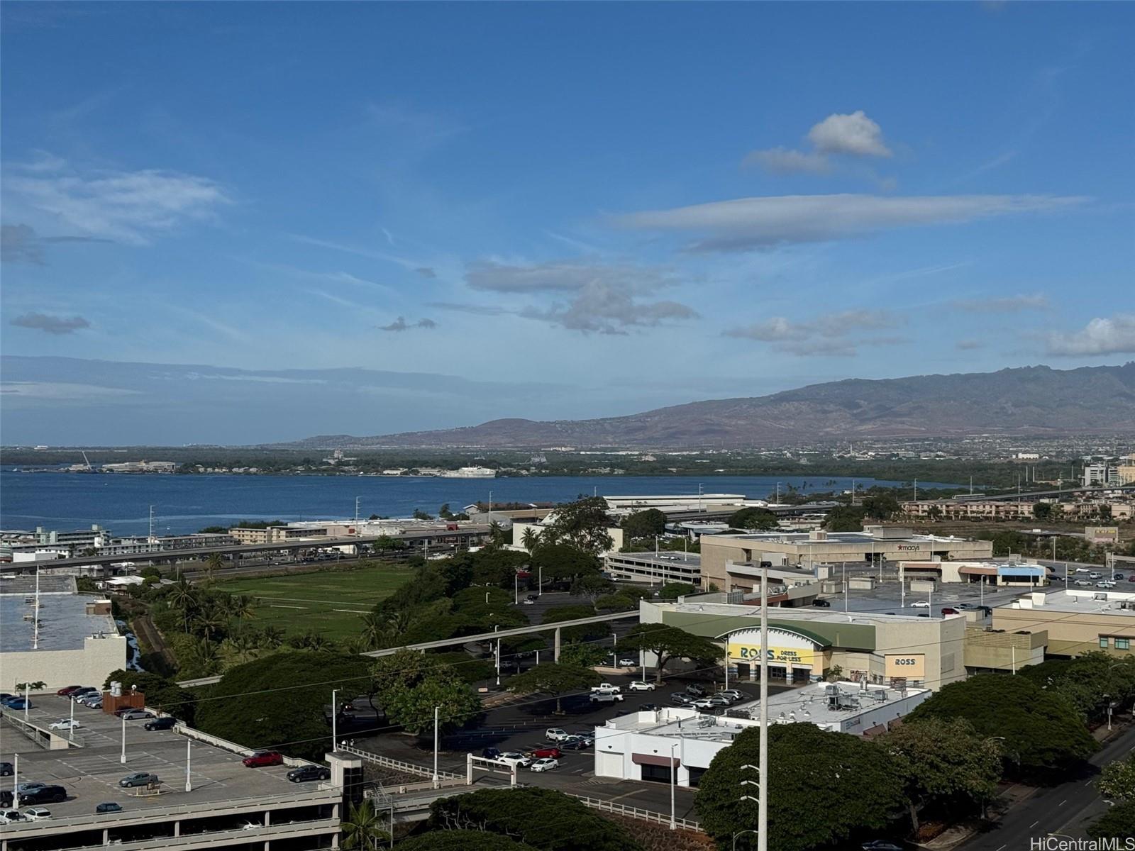 Park At Pearlridge condo # C1706, Aiea, Hawaii - photo 8 of 19