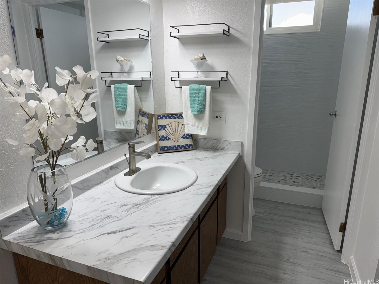 Park At Pearlridge condo # C1706, Aiea, Hawaii - photo 9 of 19