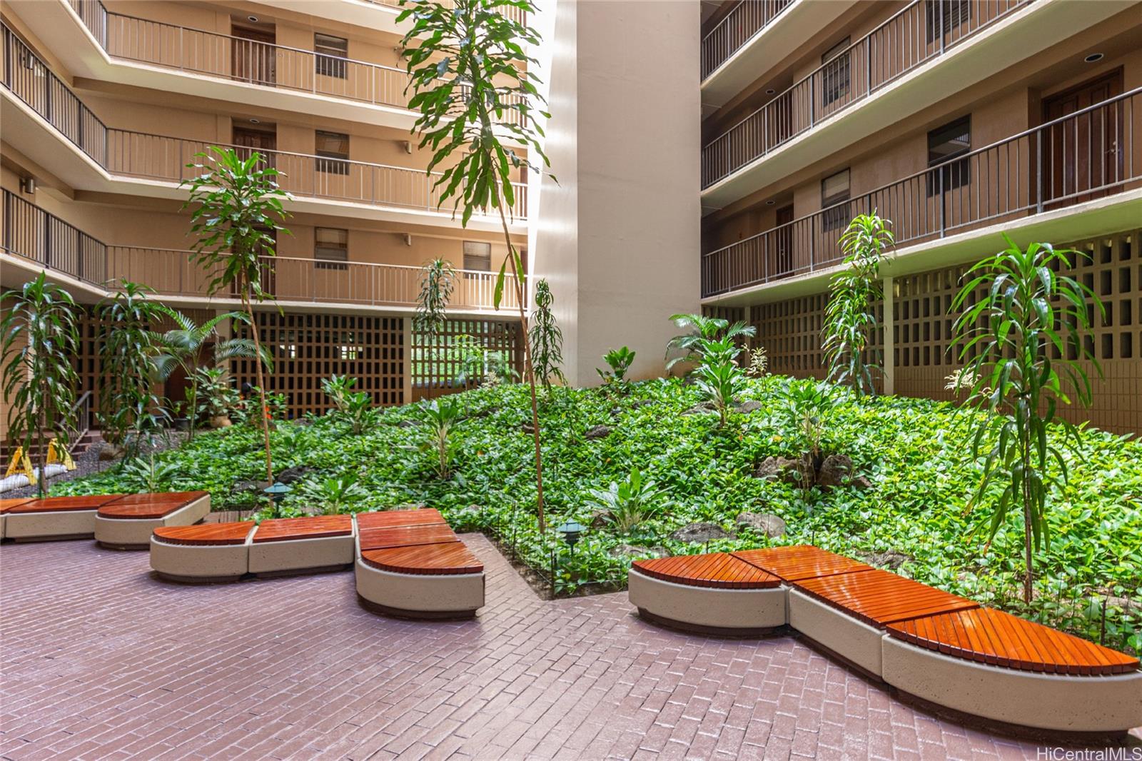 Park At Pearlridge condo # C307, Aiea, Hawaii - photo 19 of 20