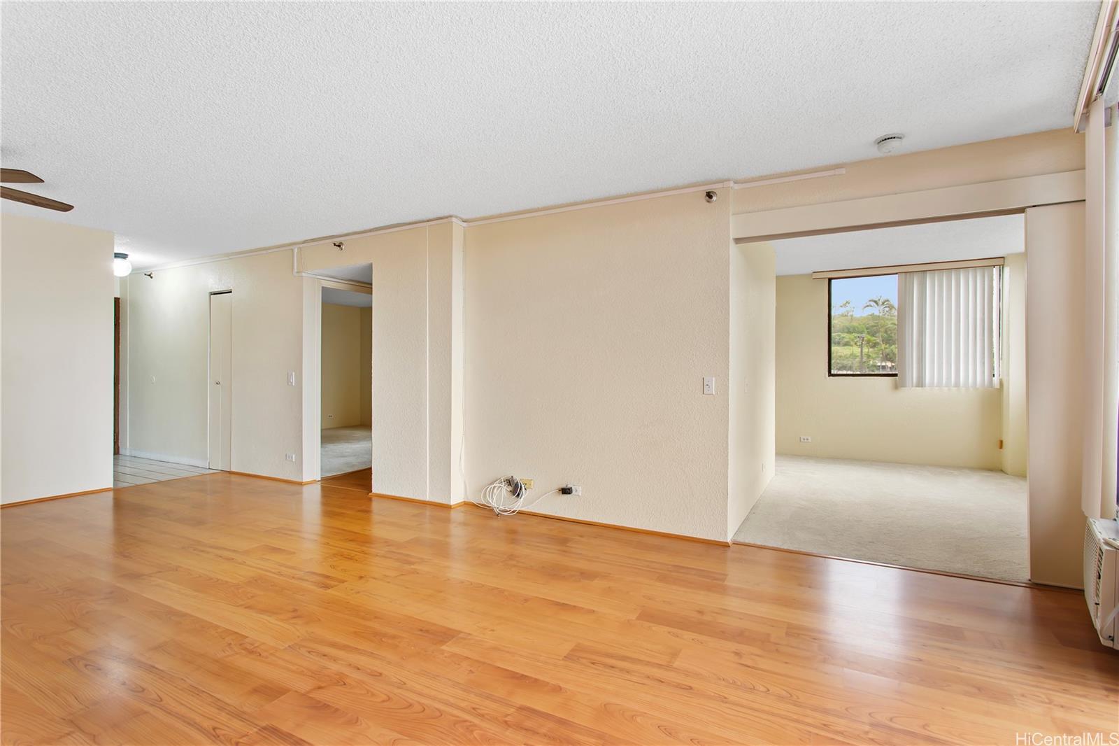 Park At Pearlridge condo # C402, Aiea, Hawaii - photo 2 of 23