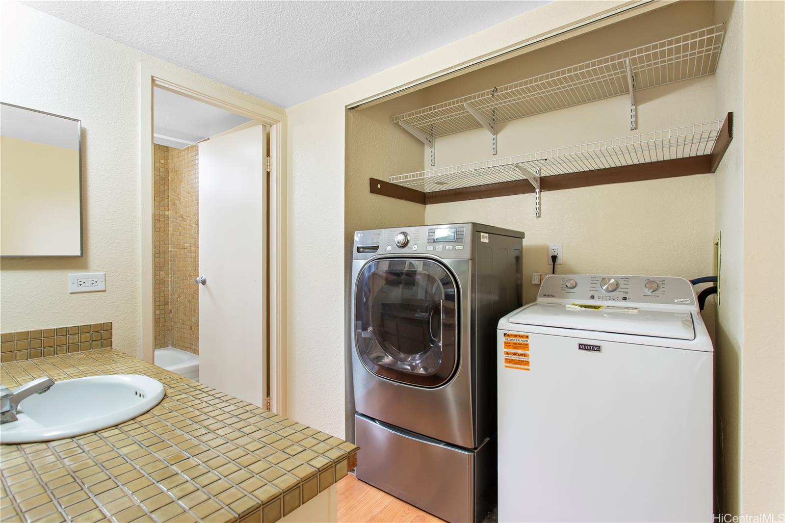 Park At Pearlridge condo # C402, Aiea, Hawaii - photo 16 of 23