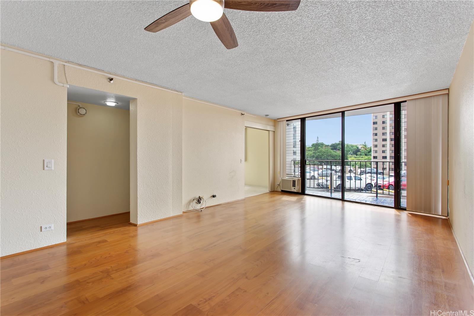 Park At Pearlridge condo # C402, Aiea, Hawaii - photo 4 of 23