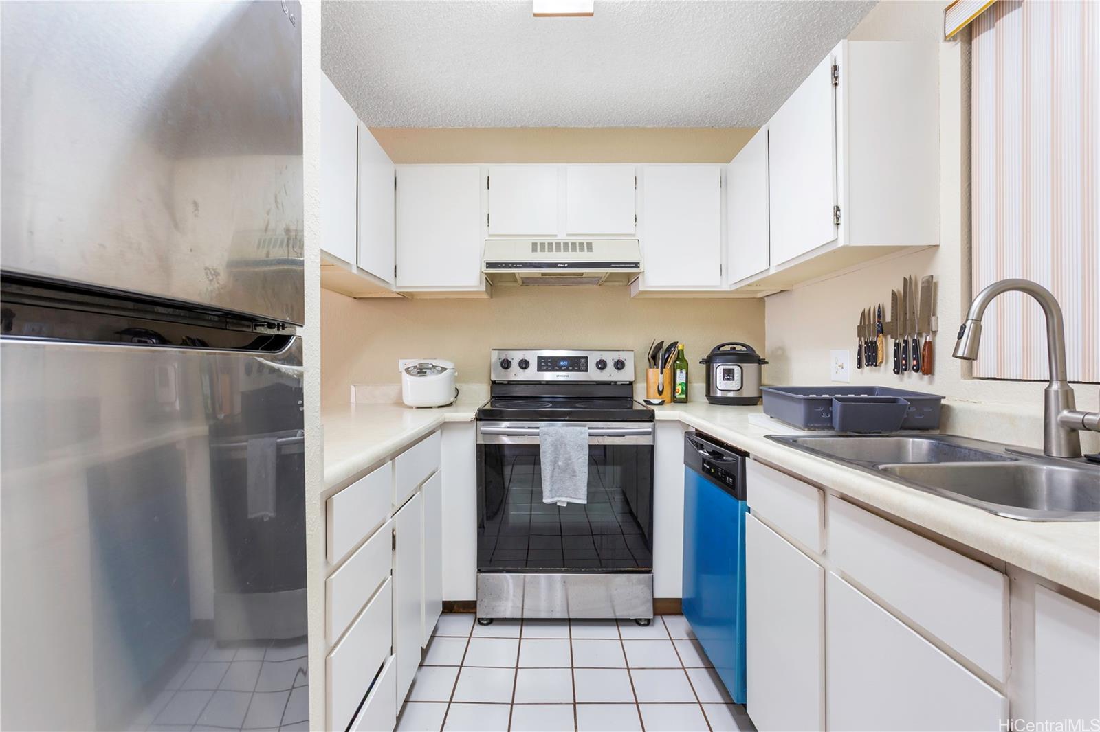 Park At Pearlridge condo # C402, Aiea, Hawaii - photo 6 of 23