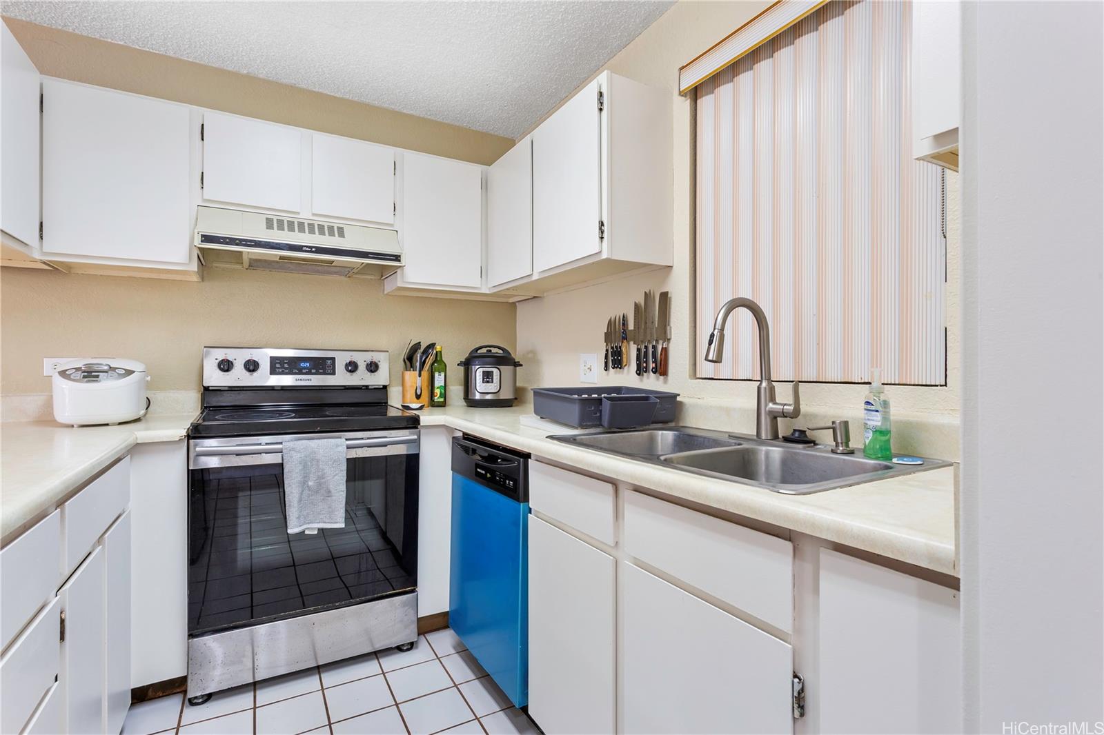 Park At Pearlridge condo # C402, Aiea, Hawaii - photo 7 of 23